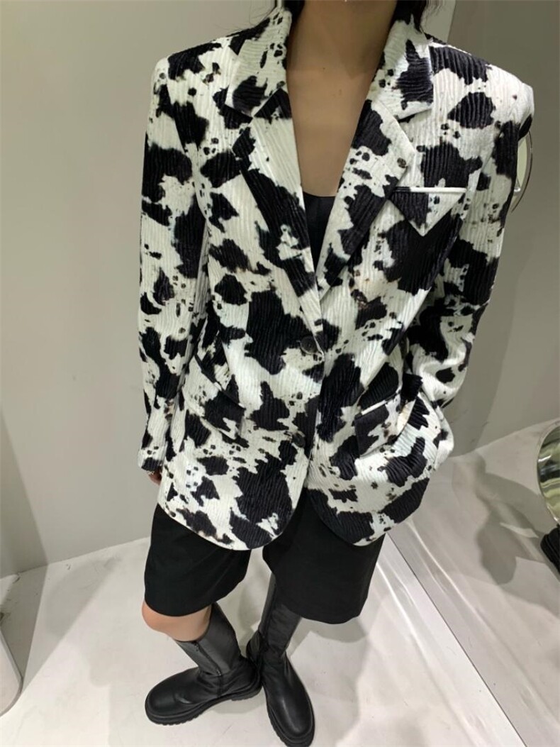 秋季现货黑白奶牛压褶外套，其它，AUDREY WANG