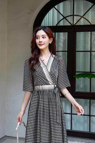 夏季新款连衣裙，女装连衣裙，名迅