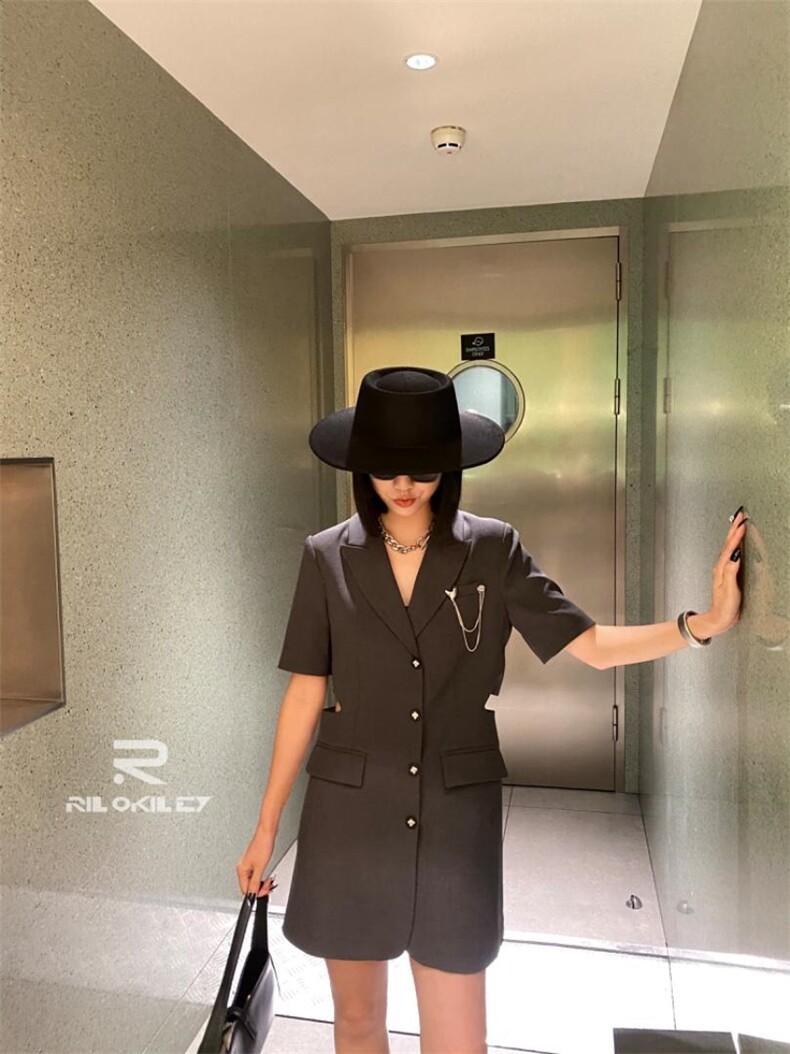 2022秋装新款西装裙，女装西装，雷洛奇丽