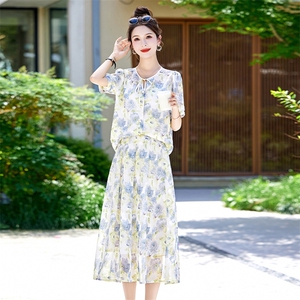 温柔风印花时尚套装裙女2024夏新款名媛气质上衣高腰半身裙两件套图片