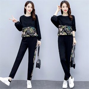 现货2024春装套装/套裙时尚印花舒适百搭运动风，女装套装/套裙，三木叶子