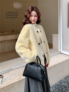 小鸡黄蝴蝶结环保皮草皮毛一体外套2B72-8613-P175-K258图片