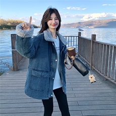 美式蓝色羊羔毛领牛仔外套女2025冬季新款高级感休闲宽松夹克上衣，女装羽绒服，艾米莉亚