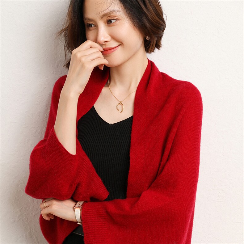 蝙蝠袖开衫V领2024年秋季时尚气质简约羊毛针织披肩,女装羊毛衫,暖圣羊羊绒