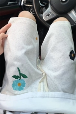 小花刺绣短裤男生夏季薄款美式篮球运动中裤潮牌宽松直筒五分裤子，男装休闲裤，电商A007