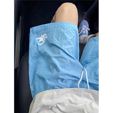 蓝色