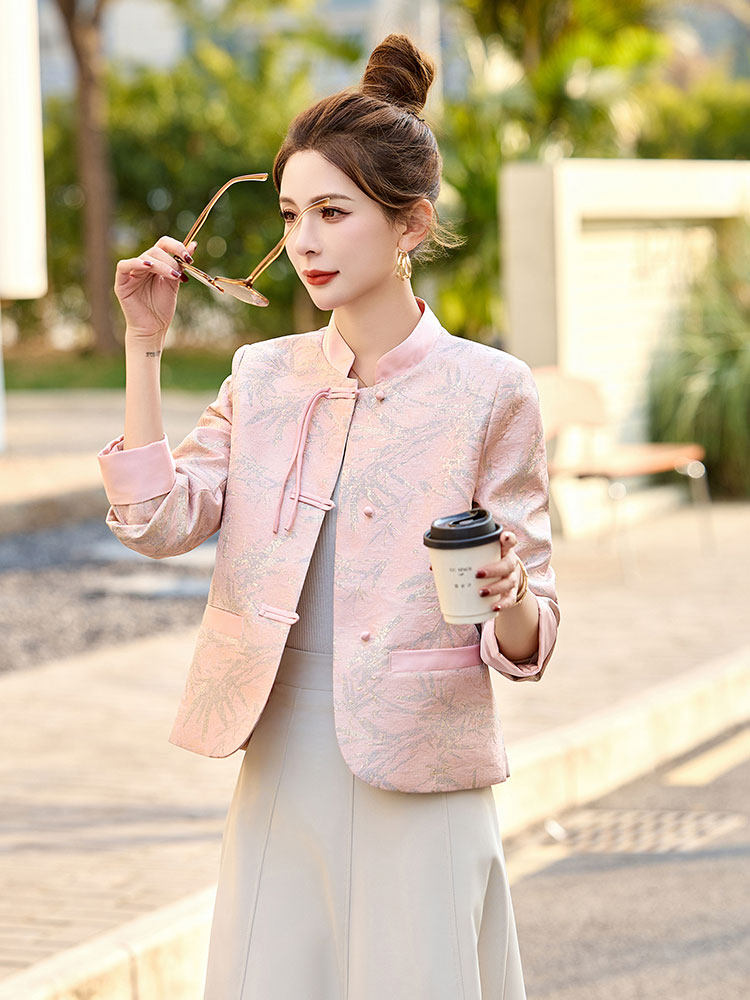 新中式刺绣粉色短外套女2025春装新款今年流行爆款超火小香风上衣,女装短外套,姿衣坊