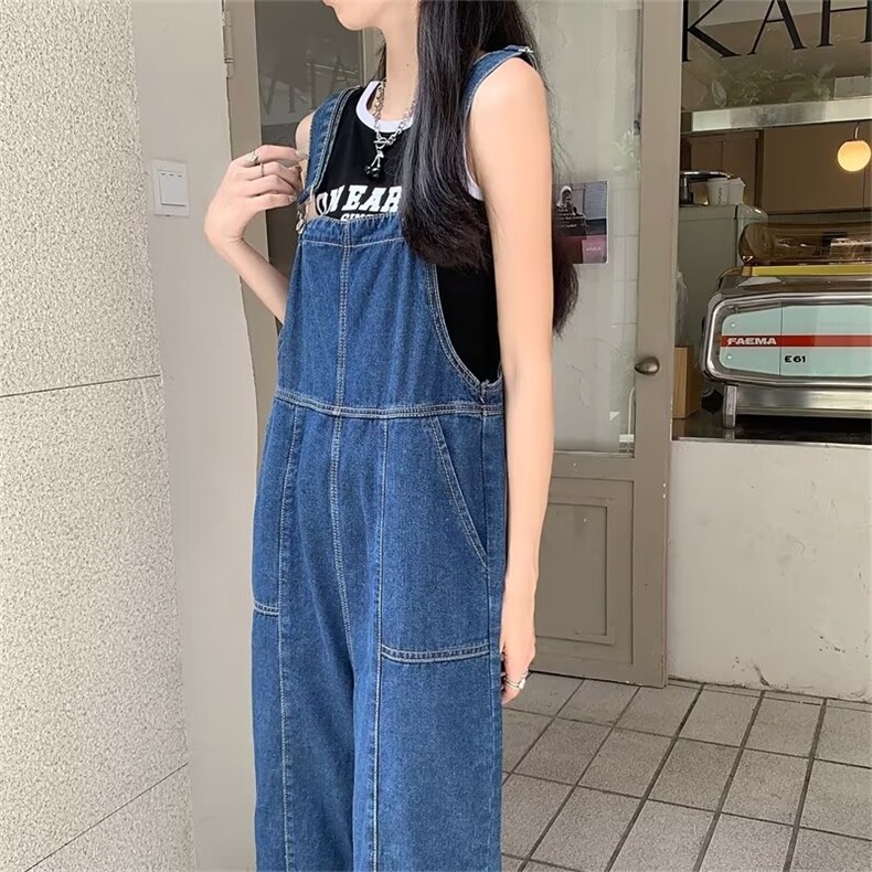 新款宽松蓝色牛仔背带裤秋闺蜜装阔腿短裤显瘦连体裤子,女装连体裤,中性港风女装