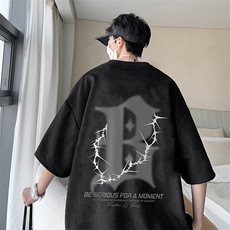 黑色