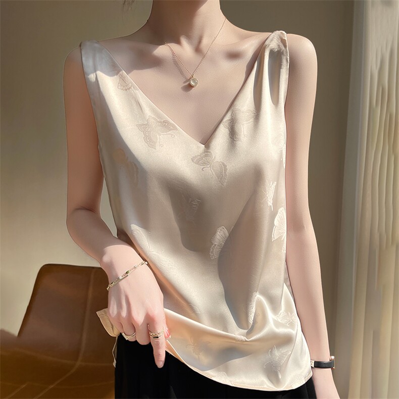 V领外穿吊带背心女夏内搭打底短款上衣设计感小众，女装背心吊带，绒宛羊绒