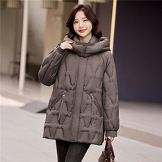 2025年冬季新款90白鸭绒修身显瘦休闲羽绒服女，女装羽绒服，阳光伊恋