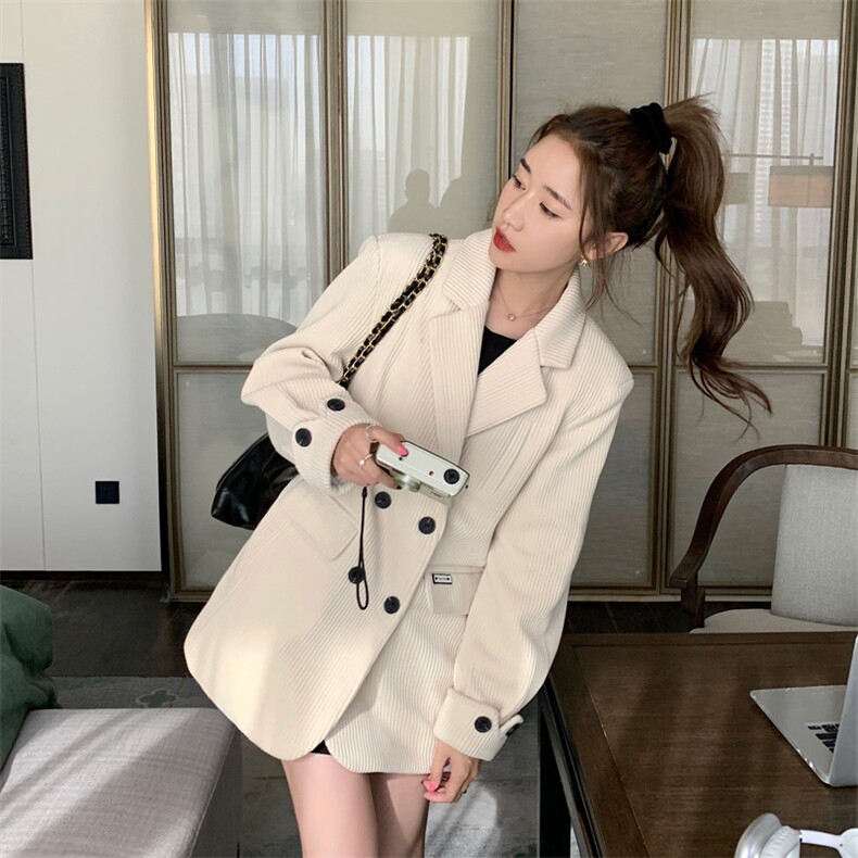 23年新品法式慵懒风灯芯绒西装外套,女装西装,菡迪欧娜