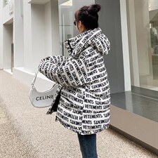 新品主推现货设计感字母ins风90白鸭绒羽绒服款号A012-P325K458，女装羽绒服，浙宝305