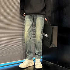 蓝色