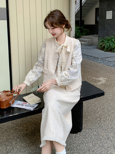 2025年秋季蕾丝花边蓝色马甲半身裙套装女三件套小香风减龄甜美图片