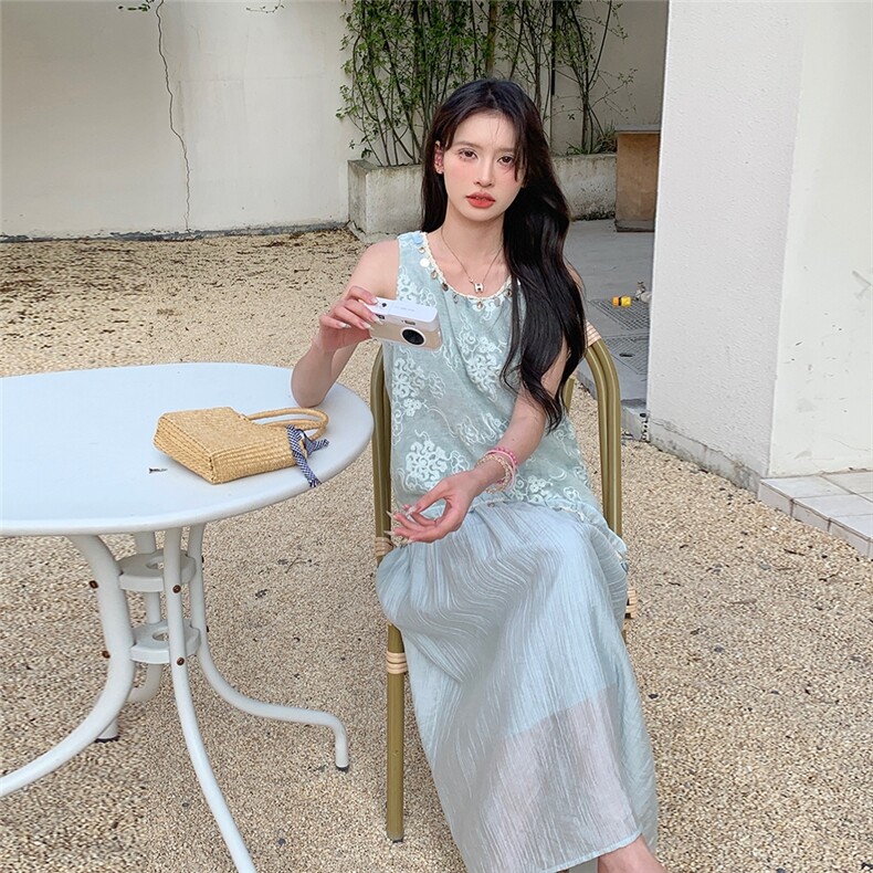 蓝色蕾丝刺绣无袖连衣裙女2025夏季新款法式度假风独特绝美背心裙,女装连衣裙,2C307
