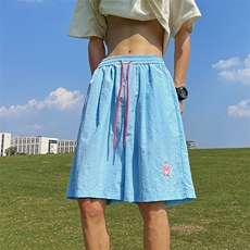 浅蓝色