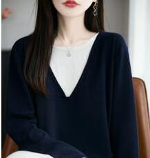 2025年秋季新款百搭女士斑马条纹V领假两件针织衫，女装针织衫/毛衣，暖娇绒包芯纱店