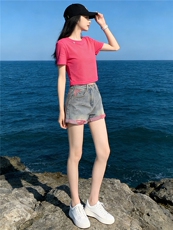 韩版休闲时尚套装女夏新款玫红色圆领短袖上衣破洞牛仔短裤两件套，女装套装/套裙，江南