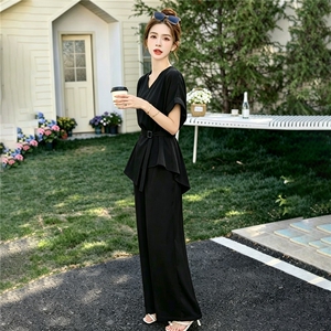 2026年夏季两件套女图片