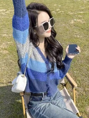 条纹撞色休闲时尚V领开衫，女装蕾丝衫/雪纺衫，萱芳婷羊绒