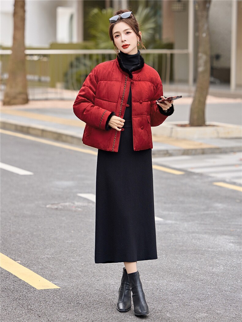 现货。现货。2026年冬季短款刺绣水貂毛羽绒服,女装羽绒服,伊仟回