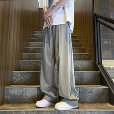 灰色