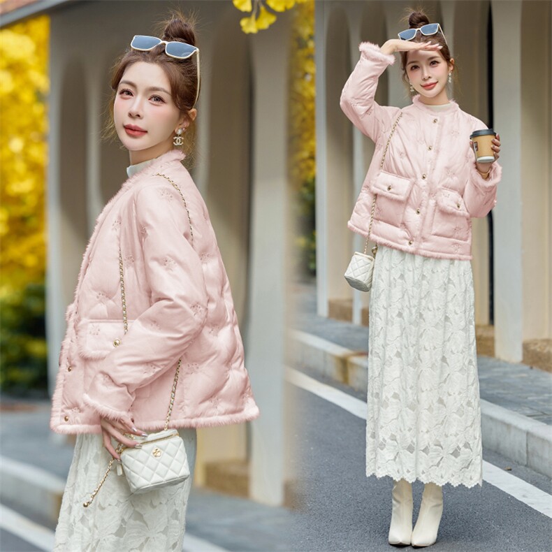 【bao款现货】2024新款冬装新中式刺绣拼接水貂毛羽绒服白鸭绒,女装羽绒服,雅静靓衣