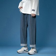 深蓝色