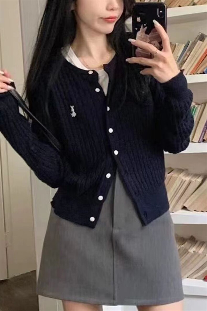 圆领纯色开衫2024年秋季长袖时尚单排扣针织衫,针织衫/毛衣,质第工厂直营店