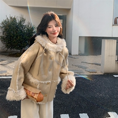 大货冬季连帽皮毛一体外套#609-P215-K318，女装短外套，2C111