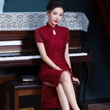 旗袍2025年新款改良小个子时尚高档蕾丝年轻妈妈装婚宴喜婆婆礼服，女装连衣裙，媚琳依坊