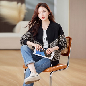 美式复古棒球服上衣女秋2025新款小个子撞色拼接短款夹克外套女图片