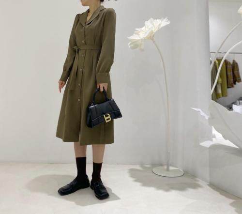 Must Bloom MUSTBLOOM122499