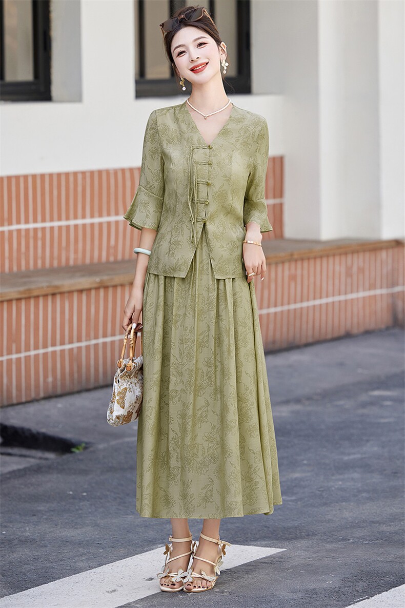 印花超仙新中式套装裙女2024夏新款流苏盘扣V领衬衫半身裙两件套,女装套装/套裙,尚娜萱