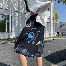 黑色
