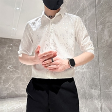 白色