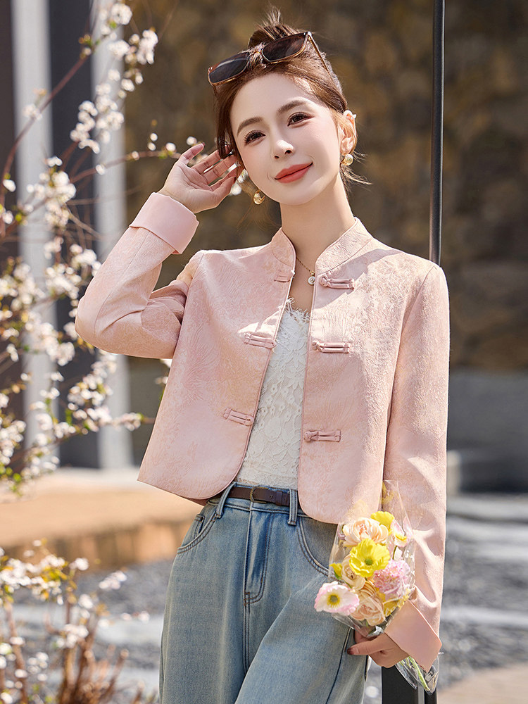 洋气粉色新中式盘扣外套女2025春秋新款气质显瘦立领提花上衣,女装短外套,芭米依尚