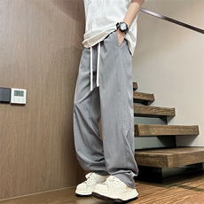 深灰色