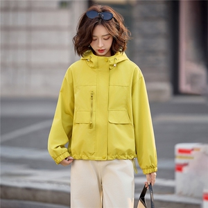 小个子短外套女2026年春季短款上衣连帽拉链风衣户外防风冲锋衣图片