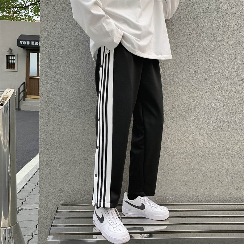 灰色