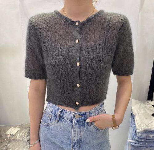 短款小开衫羊毛扣子都是用心在里面，其它，SMOOTH
