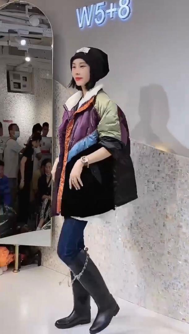 2021冬季新款撞色年轻时尚休闲拼丝绒潮流韩版宽松羽绒服,女装羽绒服,L·H·X