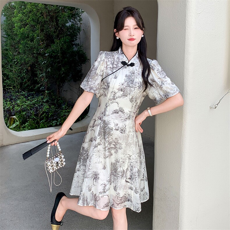 现货高级感棋牌夏季时尚衣裙气质显瘦简约大方减龄连衣裙女，女装连衣裙，然然