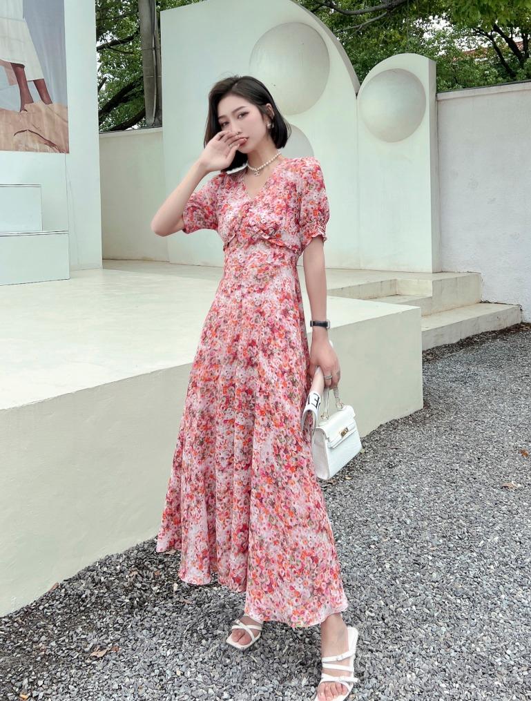 现货，夏装新款V领小碎花连衣裙,女装连衣裙,迪蔓君翔