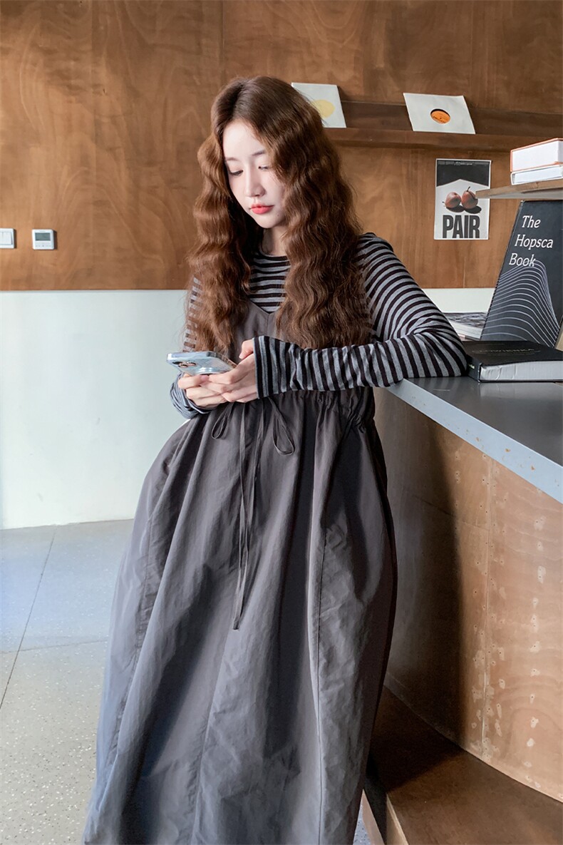 条纹T恤工装背带连衣裙套装女春秋2025新款学院风减龄设计两件套,女装套装/套裙,2C007