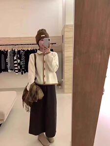 女士秋冬简约时尚加厚开衫羊毛图片