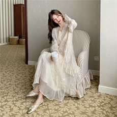 米白色超仙甜美V领亮片连衣裙女春秋2025新款拼接蛋糕裙独特漂亮，女装连衣裙，2C111