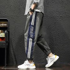 灰色