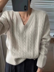 时尚百搭宽松V领羊毛衫女款秋冬新款红色针织衫，女装羊毛衫，恩泰羊绒